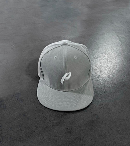 LIGHT GREY PERFECT CAP