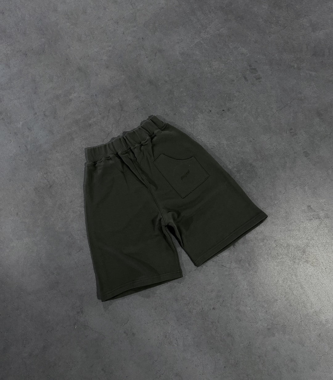 MILITARY GREEN SHORTS